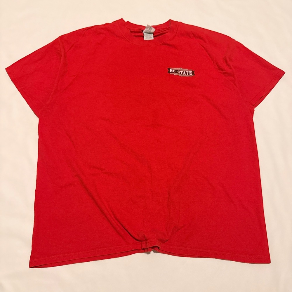 Gildan NC State Wolfpack T-Shirt Mens XL Red Graphic Short Sleeve Tee